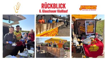 Eine Bildercollage mit Impressionen vom 6. Glauchauer Kloßlauf. Oben der rote Titel „RÜCKBLICK“ und das Logo der Friweika eG mit dem Slogan „Aus Liebe zur Kartoffel“. Die Fotos zeigen die Essensausgabe an Läufer, ein Team bei der Verteilung von braunen Papiertüten mit dem Friweika-Logo und einen Verkaufsstand mit Friweika-Fanartikeln wie T-Shirts, Kochlöffel, Kochschürze mit Kartoffeln.